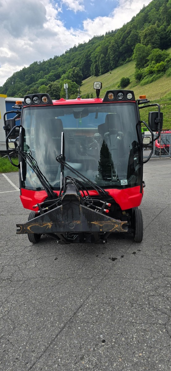 PistenBully 100 822