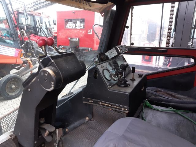 Leitner LH 250 mit Personentransportkabine
