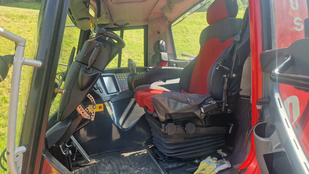 Kässbohrer PistenBully 600 Bj. 2006 mit 13.500h Pistenraupe Fräse