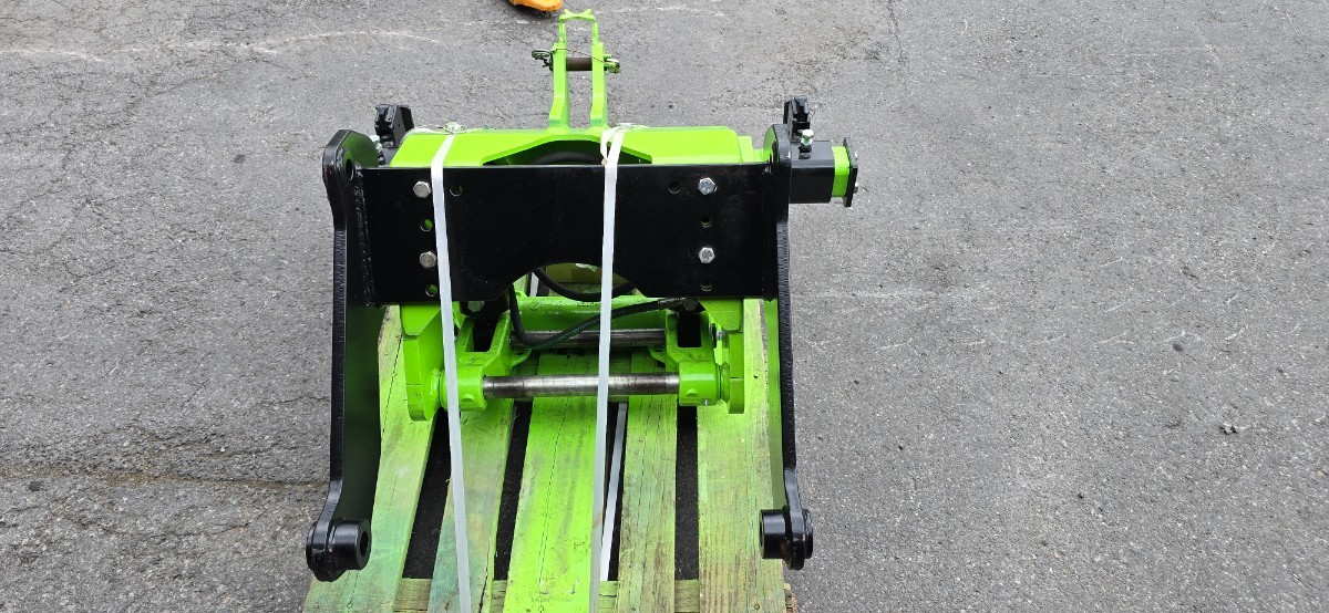 Fronthydraulik 3 Punkt Kat. 2/3 zu PistenBully 300/400/600