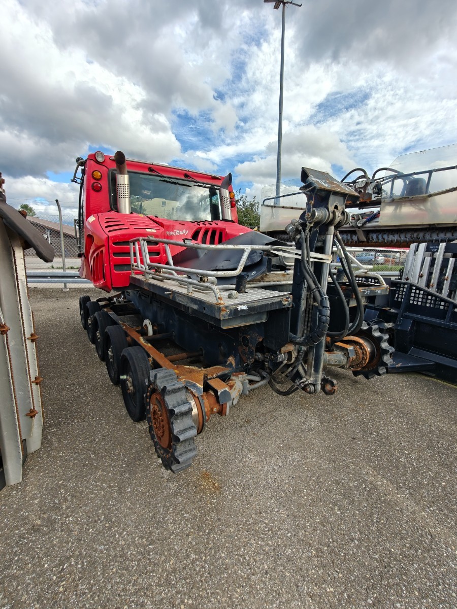 PistenBully 600 Polar SCR PT-330