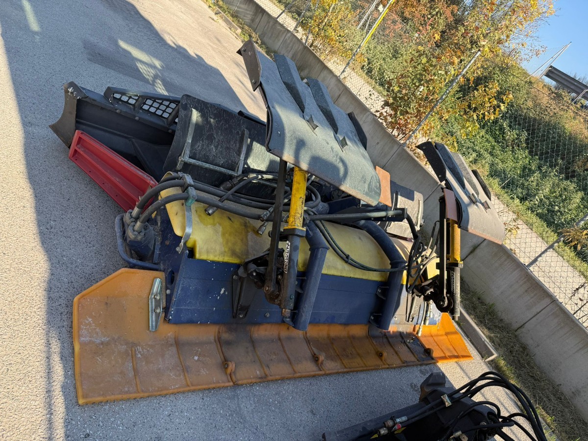 pb100