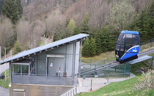 Schrägaufzug
