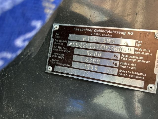 Pistenbully 300 mit Kabine