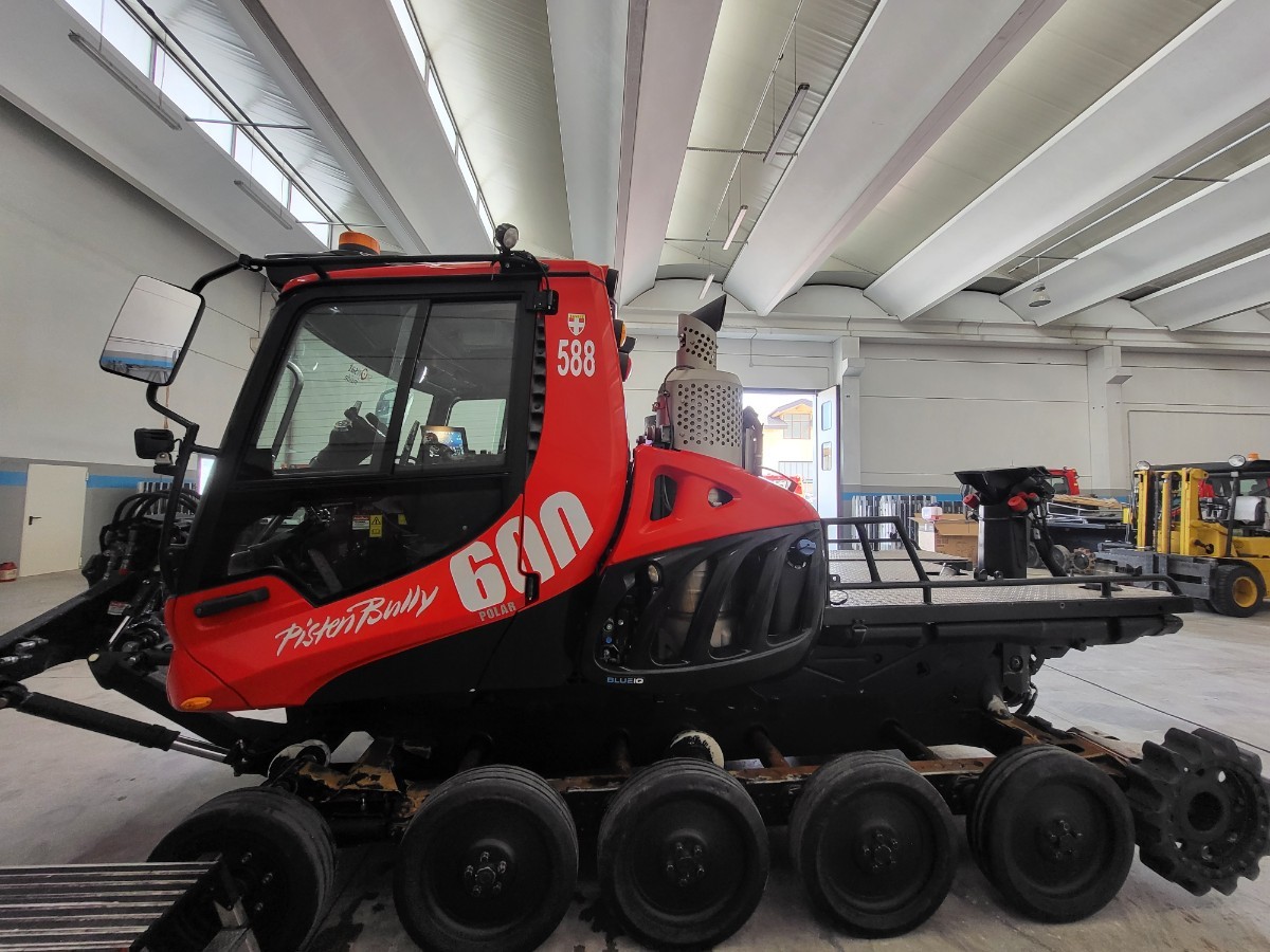 600 Polar 828