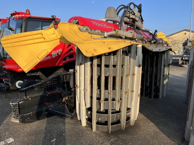 Pistenbully 600 PT 177
