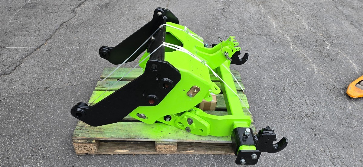 Fronthydraulik 3 Punkt Kat. 2/3 zu PistenBully 300/400/600