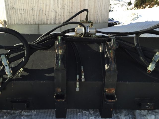 LEITNER TURBOFRÄSE: Randwallschleuder RS4500