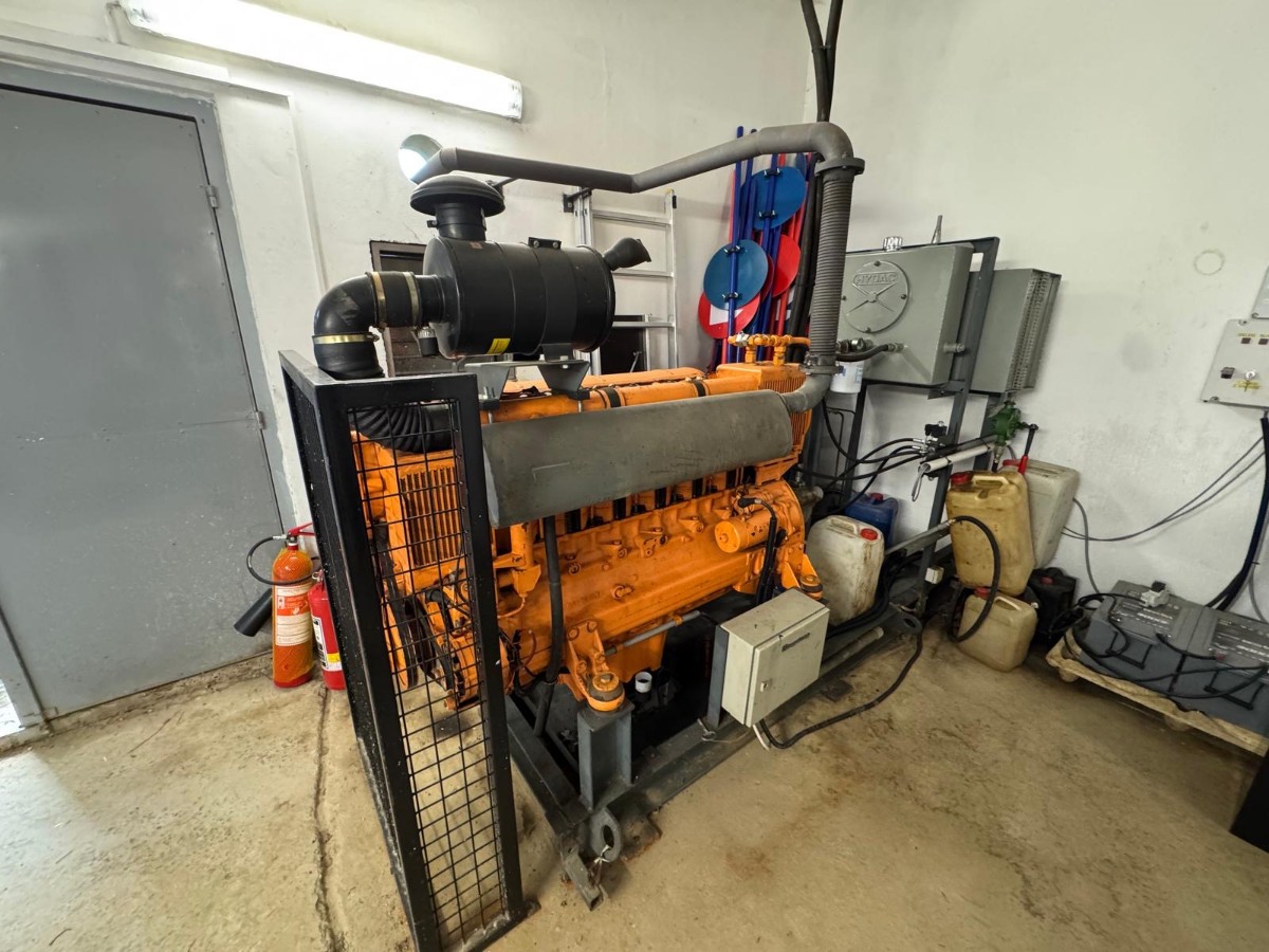 2-CLF