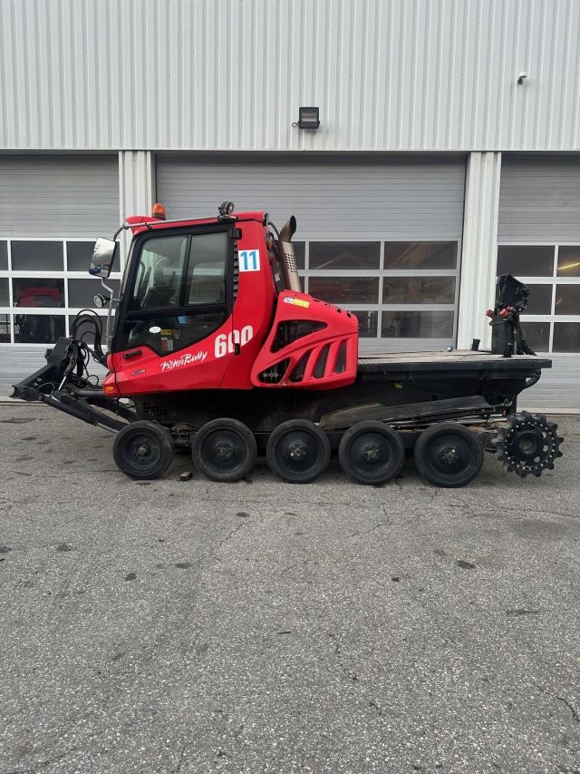 PistenBully 600 SCR PT-275