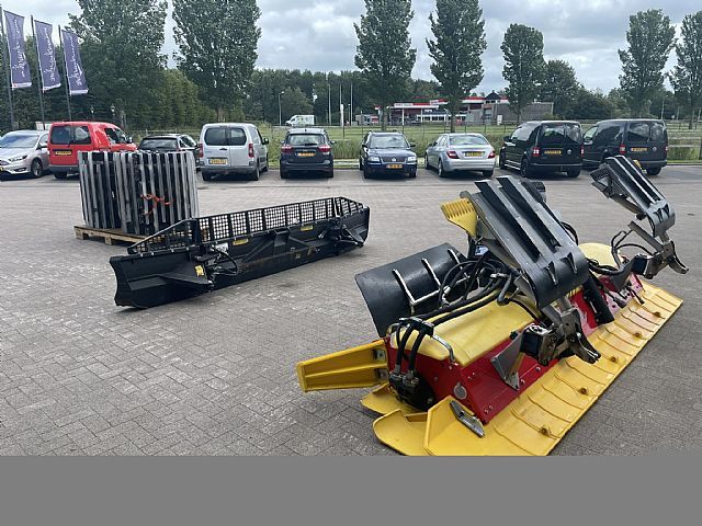 Kässbohrer Pistenbully PB100