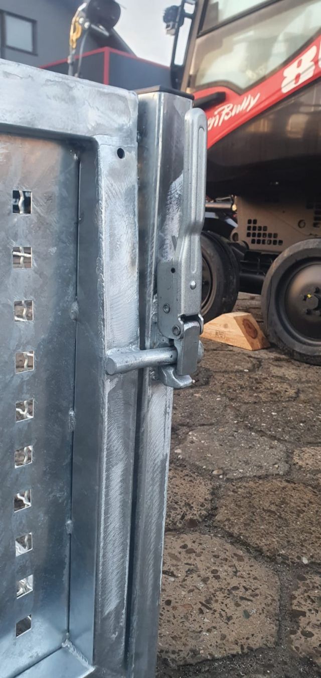 TRANSPORTBOX fur PistenBully