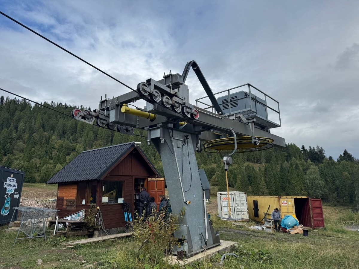 Doppelmayr CPF800EM
