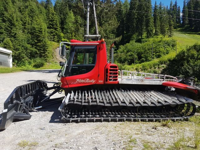 Pisten Bully 300