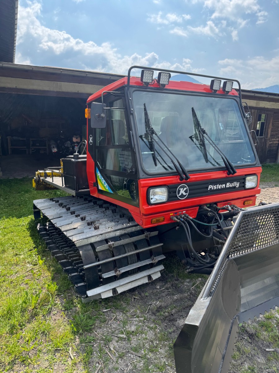 Pistenbully 130D
