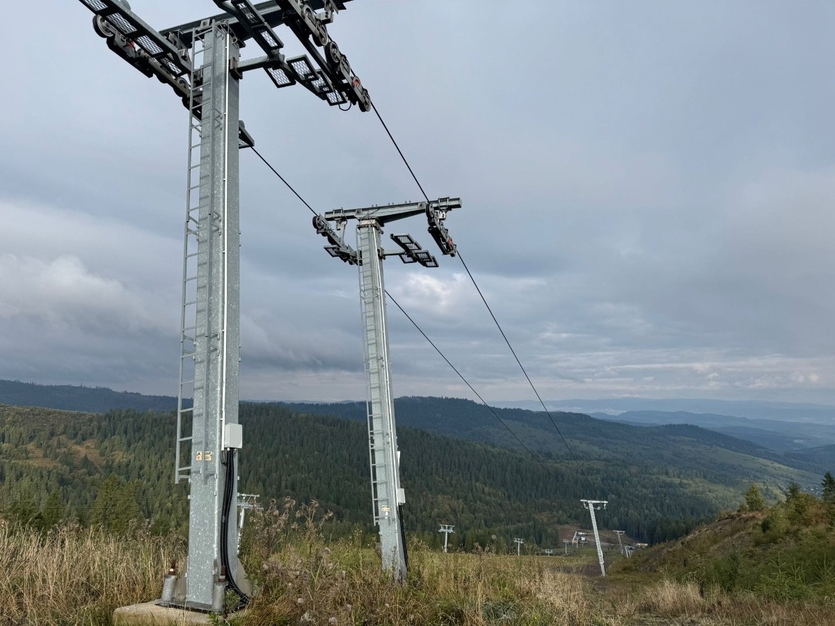 Doppelmayr CPF800EM