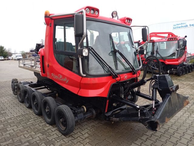 Kässbohrer Pistenbully 300 Polar