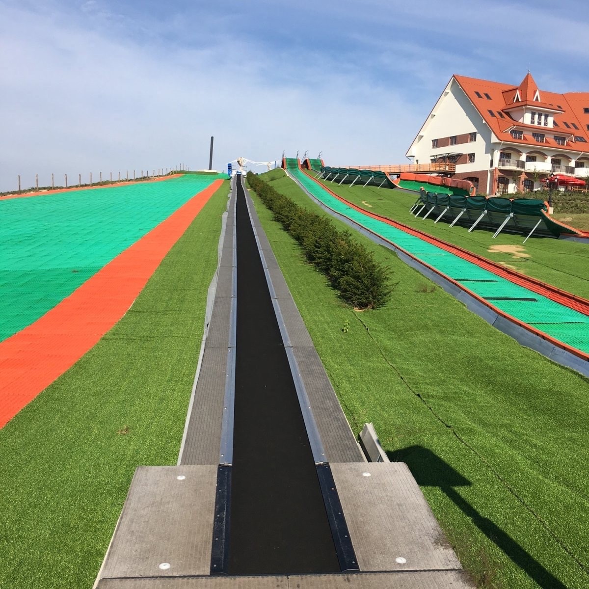 96 meter long Sunkid conveyor belt lift