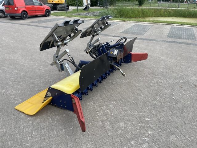 Kässbohrer Pistenbully 100 PB100