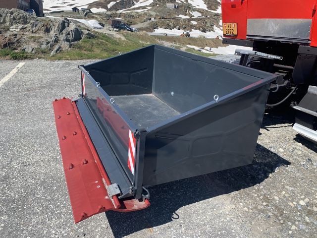Kässbohrer PB 300 mit Personenkabine