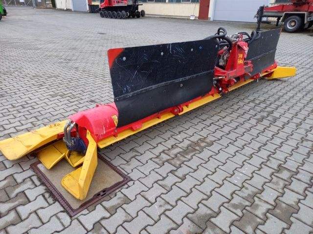 Kässbohrer Pistenbully 300 Polar