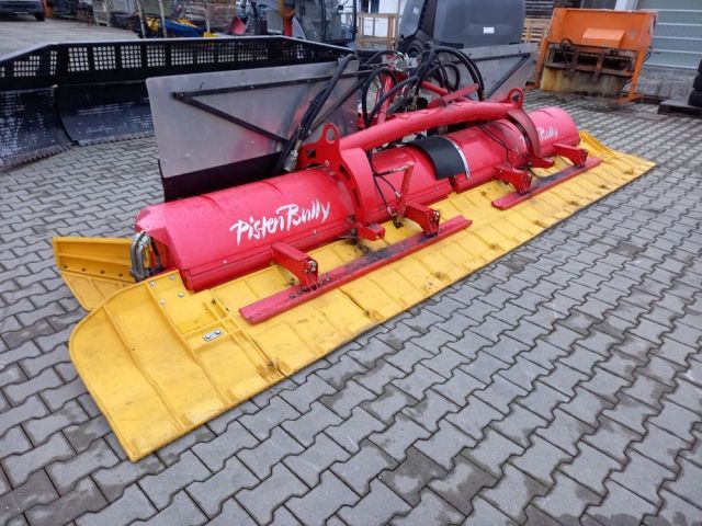 Kässbohrer Pistenbully 300 Polar