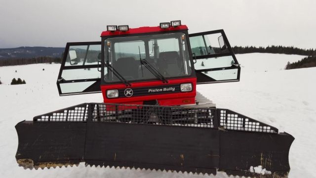 Käsbohrer Pistenbully PB 160