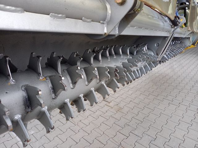 Kässbohrer PB600 E+