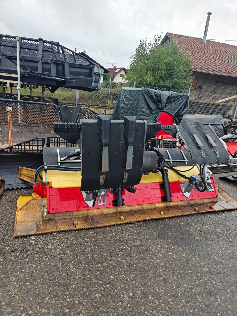 PistenBully 100 PT-329