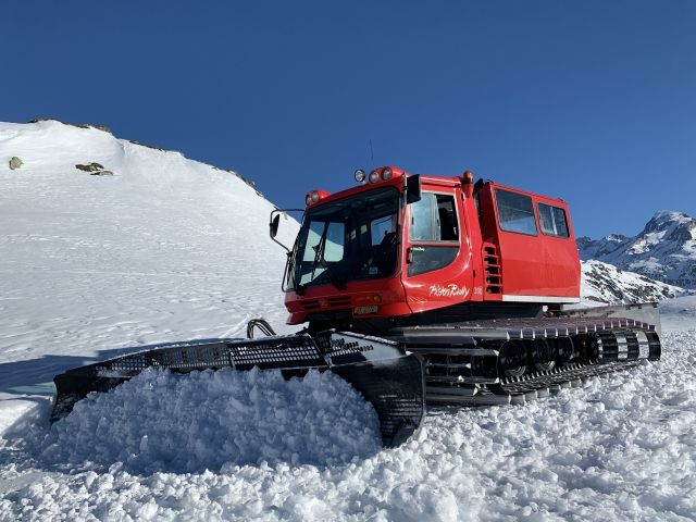 Kässbohrer PB 300 mit Personenkabine