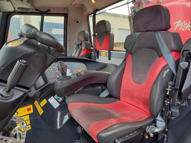 Kässbohrer PB 600 W, Service History