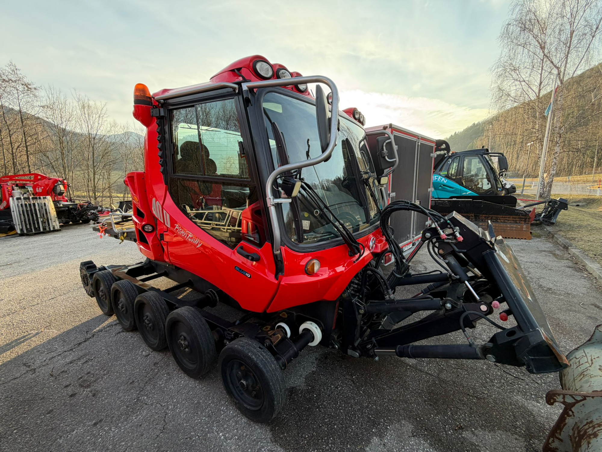 Ратрак PistenBully 400